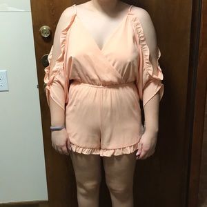 💕Blush open shoulder romper